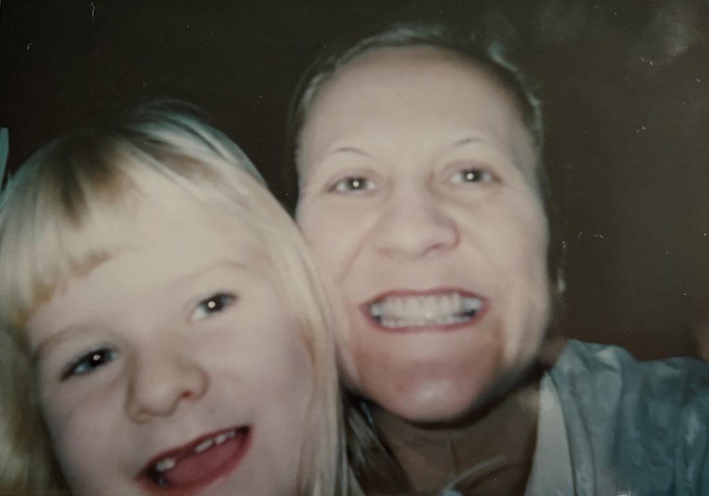 LoisMatthams113's tweet photo. Can’t believe tomorrow will be the final goodbye before the funeral. My heart hurts mum💔🤍 https://t.co/i8XJc38Sbz