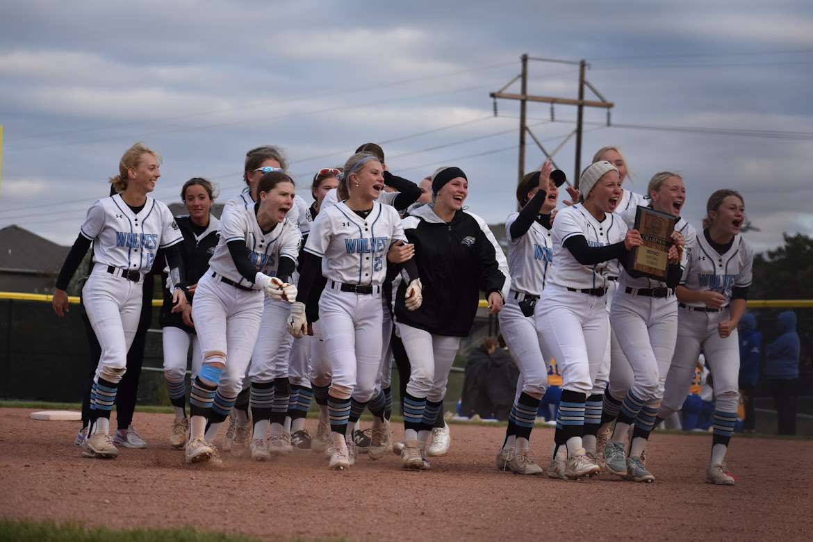 kamt33's tweet photo. WE ARE STATE BOUND LETS GO LETS GO!!!!!! 🐺🐺 https://t.co/ixLt8m9SMg