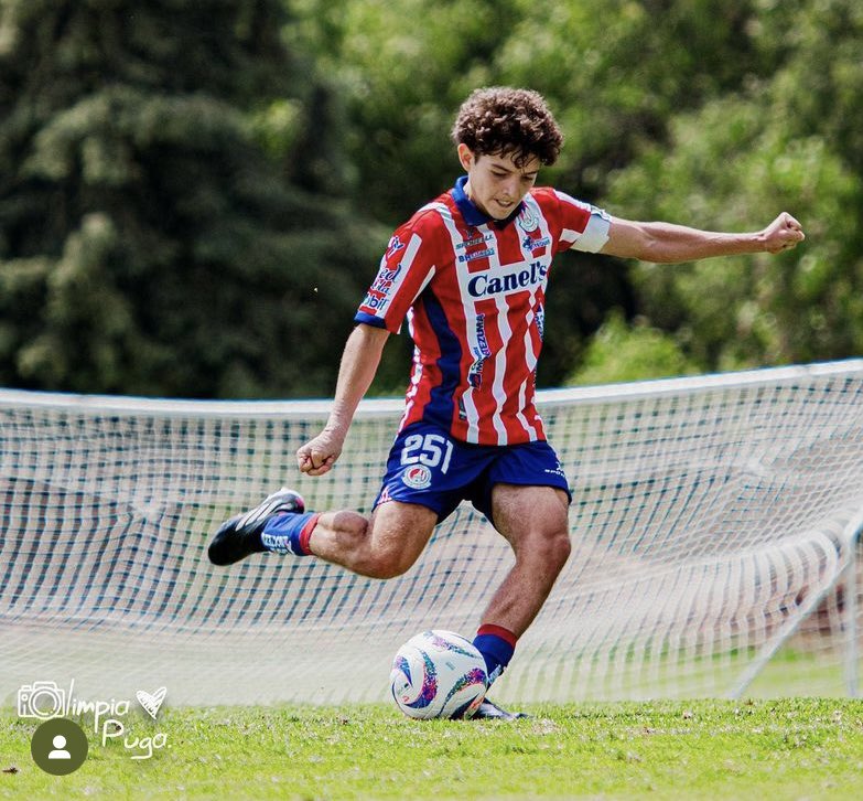 100% DE LOS MINUTOS

Ningún jugador de campo de la categoría SUB 18 tiene más minutos jugados que César Ayón en este Apertura 2023. Temporadón del capi 🫡. 

#Box2BoxTalent