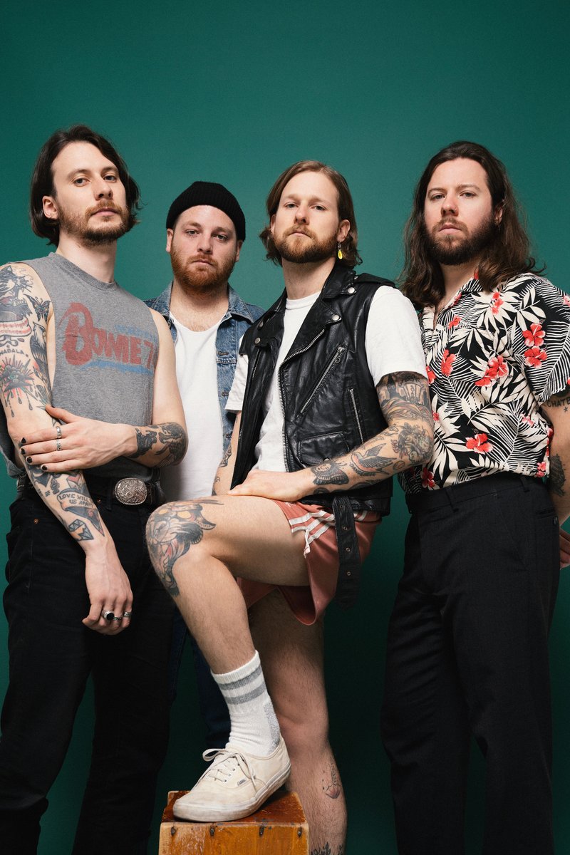 𝗡𝗢𝗨𝗩𝗘𝗟𝗟𝗘 𝗠𝗨𝗦𝗜𝗤𝗨𝗘 | Depuis le temps qu'on en parle, mais qu'on niaise. Là ça se passe pour de vrai vendredi 🙌

Tu peux même pre-saver la toune drette là → caravane.lnk.tt/Kaleidoscope

📸: Maxyme Gagné