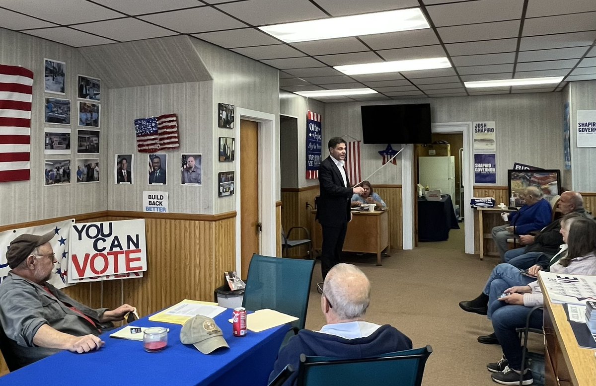 JaredGSolomon's tweet photo. 700 miles 🚙 in 24 hours⏱️:

🔵 @AlleghenyDems Kennedy Lawrence Dinner
🔵 @WCDemocrats Committee Appreciation Breakfast
🔵 @ClearfieldDems Meet and Greet
🔵 @CentreDemsPA Fall Dinner https://t.co/hL0nLMeAoi