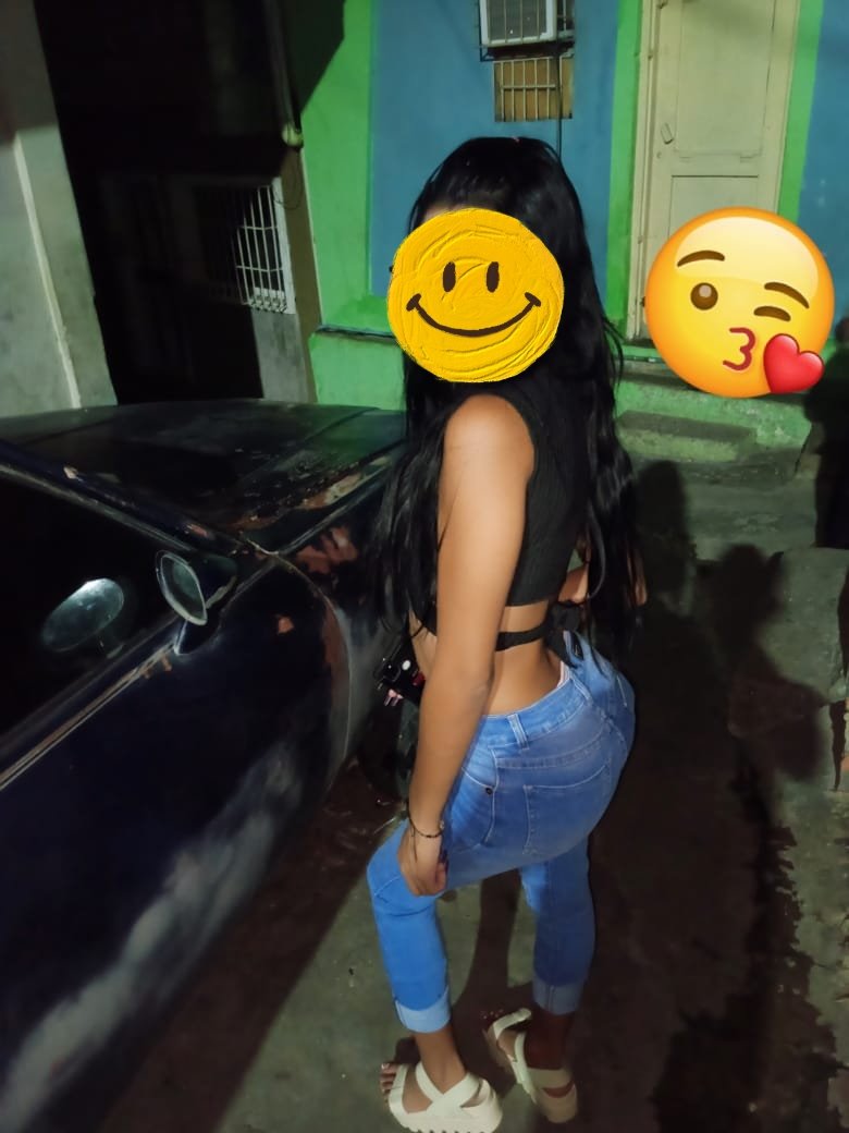 KrinaPLC's tweet photo. Busco amigo q quiera conocer a mi prima y ayudarla con el pasaje ella está disponible en Guanta. https://t.co/5OhmfpKvDN