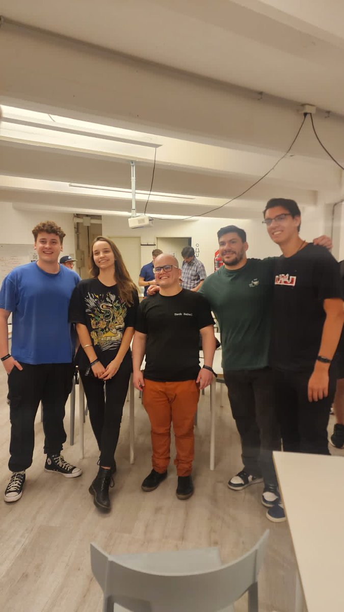 robertramdev's tweet photo. Ganamos el Hackathon! 🚀
@Speezard_W3 @ThinkandDev https://t.co/CxYOQTjYrl