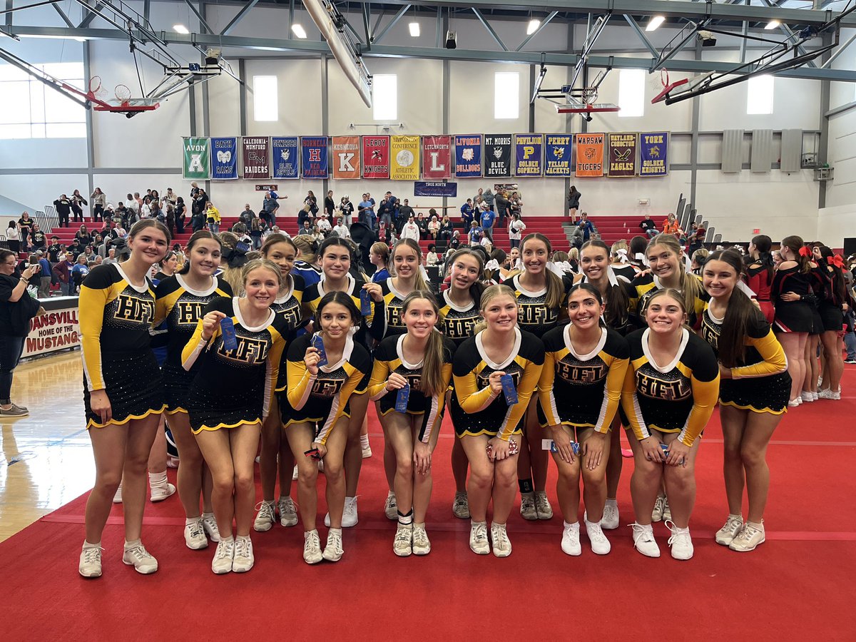 HFLCheer's tweet image. First place for mod and varsity today! #rollcougs #wearehfl