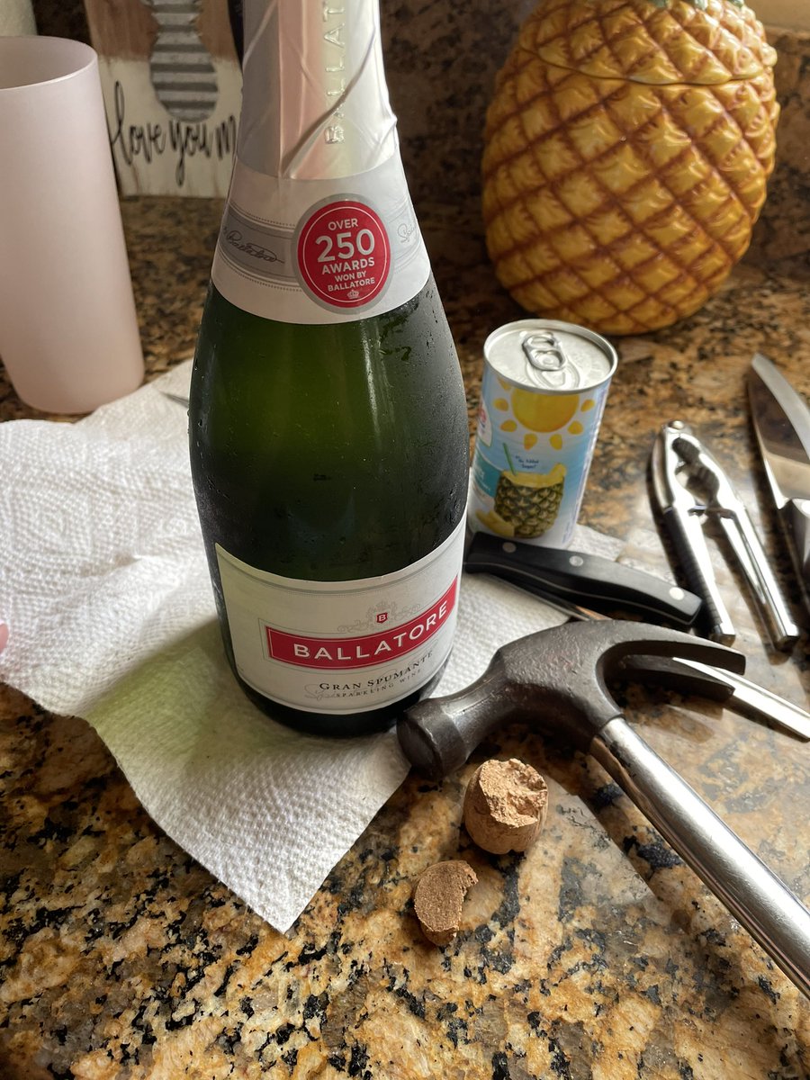 Damn you #ballatore fix your corks!! #corkfail #lovechampagne #SundayFunday #SundayFootball