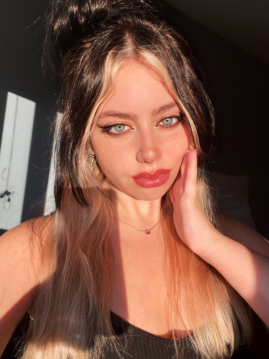 el on X: lover girl t.cozUZy1BfxtC  X