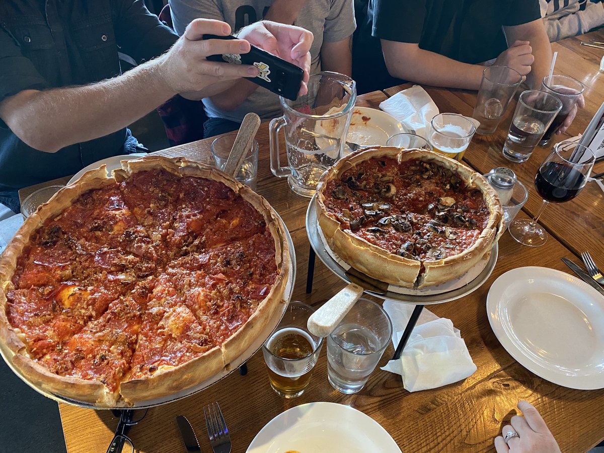 Deep Dish 🅱️izza