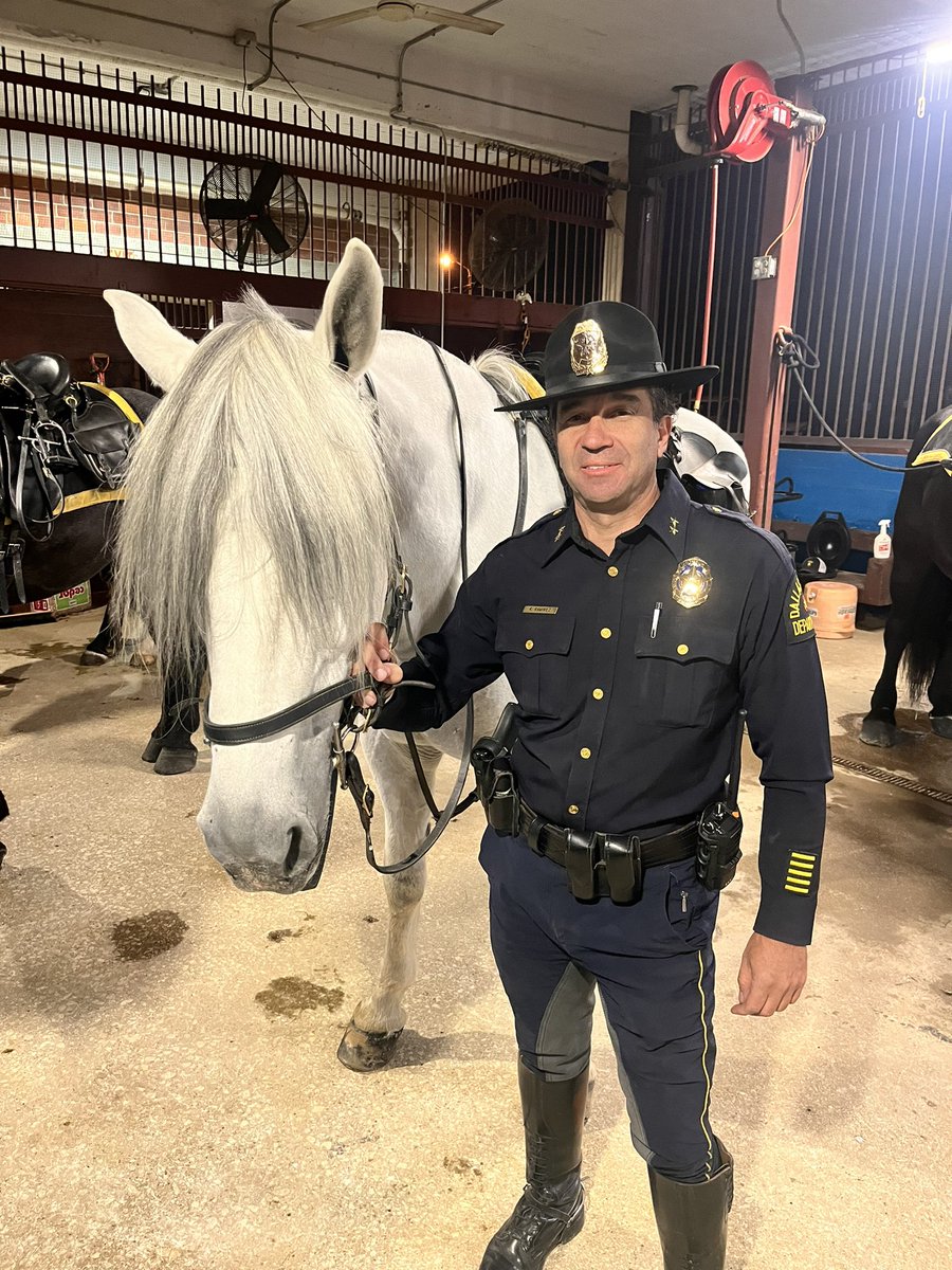 TacticalDPD's tweet image. A phenomenal time yesterday with our Assistant Chief Reuben Ramirez. He partnered w/ “Maximus” &amp;amp; his unit from beginning to end. We appreciate you sir. Job well done! @DPDChiefGarcia @DallasPD @DPDRRamirez