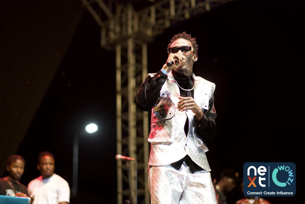 sanyukatv's tweet photo. Baby, mbu wama gwe wayononeka
Mbu ebiluma abayaye si bye bikuluma? 

Bombo 😊
@Mudradviral ali butereevu e’Lugogo ku #OneNationFest23 stage. 

 #PilsnerOneNation #SanyukaUpdates https://t.co/5oufvPTZuA