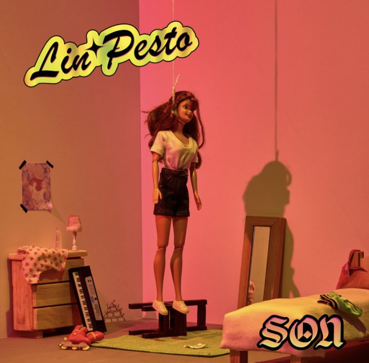 ben: of niye modum sürekli düşük neden hep yalnız ve mutsuz hissediyorum 

o sırada arkada sürekli açık olan albüm: