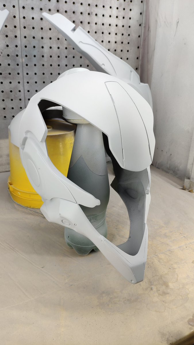 PropsMy's tweet photo. Currently I'm working on a Nezarec's Sin helmet from my favorite game Destiny 2. It will be a full-size cosplay helmet for a customer
.
#Destiny #Destiny2 #d2 #destinyguardians #destiny1 #d1 #bungie #exo #awokenhunter #awokenwarlock #awoken #warlockawoken #warlock https://t.co/LZ3IHOQuWx