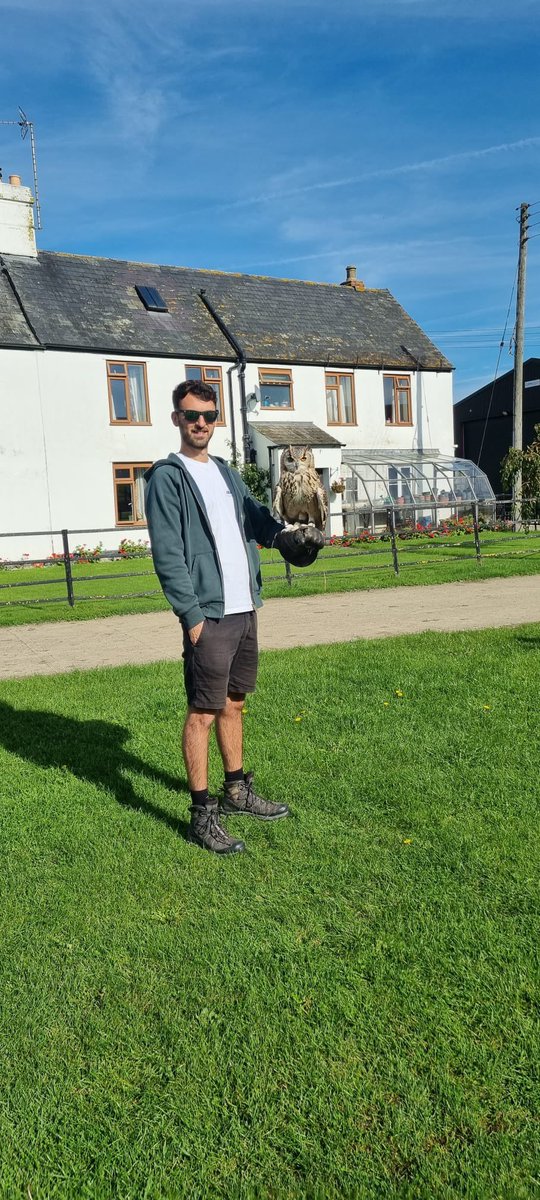 CTizzle27's tweet image. Massive thanks to @WalksWithHawks for an incredible day. This has been on the bucket list for a long time, and it didn’t disappoint. 🦅 🦉