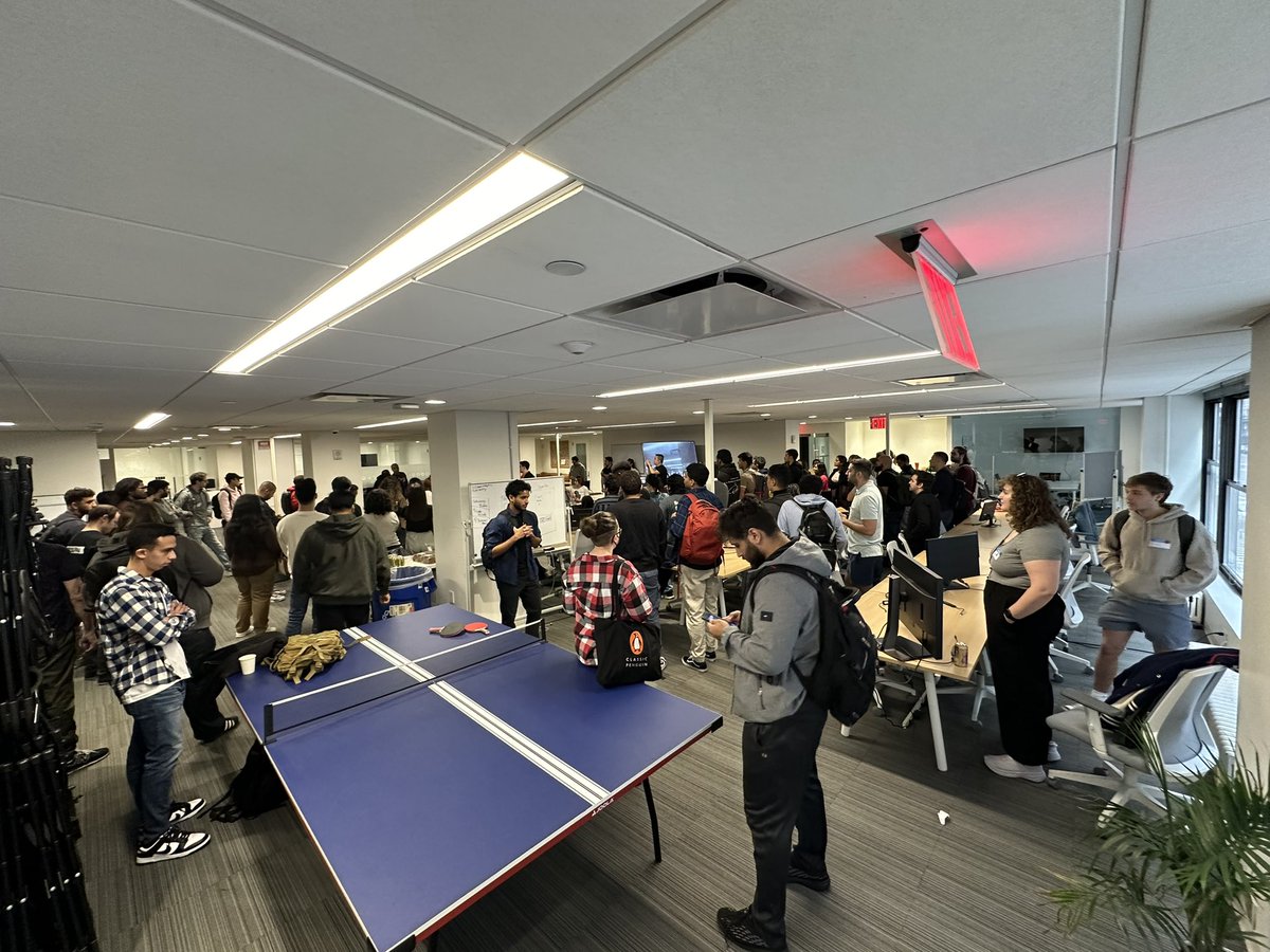 hstlrshive's tweet image. We’re in NYC at #codesmith attending #codeandcoffee