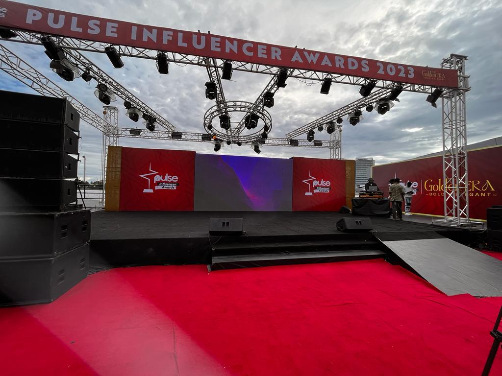 tolu_francis's tweet photo. Had a stressful weekend setting up for #PulseInfluencerAwards2023 with @csi_redcarpet, but yeah, the result is totally worth the stress π₯π₯
Red carpet arena β
Instant-share Photobooth β
Stage β
https://t.co/bHd0t2UOAO