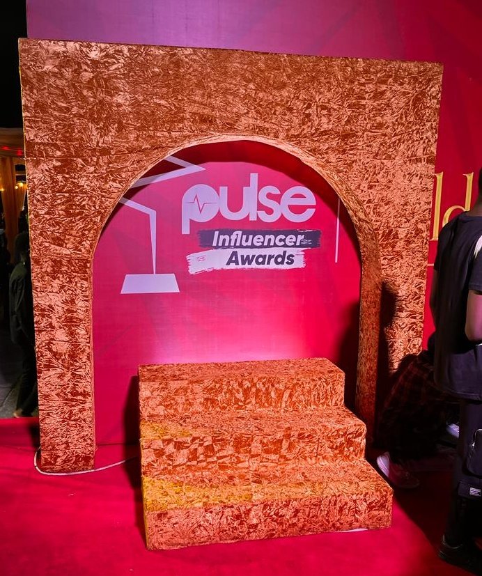 tolu_francis's tweet photo. Had a stressful weekend setting up for #PulseInfluencerAwards2023 with @csi_redcarpet, but yeah, the result is totally worth the stress π₯π₯
Red carpet arena β
Instant-share Photobooth β
Stage β
https://t.co/bHd0t2UOAO