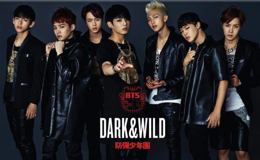 StudioNiniLong's tweet image. This, baby ARMYs, this..DARK&amp;amp;WILD..is the #Bangtan i met.......in many ways this era is closer to the solo works we are seeing now...#unabashed &amp;amp; #unapologetic.  There is a special relief I feel knowing their edge hasn't gone anywhere.
This and #BE are my personal FAVE albums.