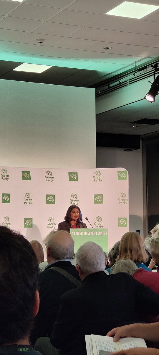 Young Greens 🌱 tweet media