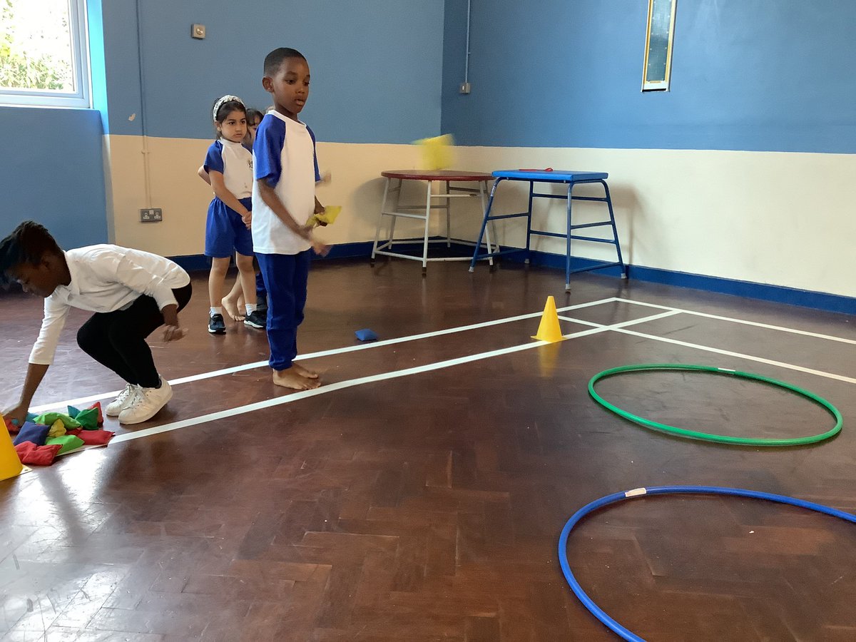 MissClegg2025's tweet photo. Another busy week in Alder class - this week in PE we had 3 fitness challenges to help raise our heart rate! #getset4pe @StAnnesLiv https://t.co/RYRSwvIafo