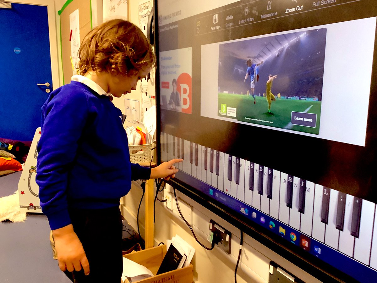 st_michaels_ham's tweet photo. #SMITHReception have enjoyed making melodies in #music this week. We have been learning all about high and low pitch sounds and long and short sounds in order to help create our own melody. #SMITHMusic https://t.co/kCefJmN0f7