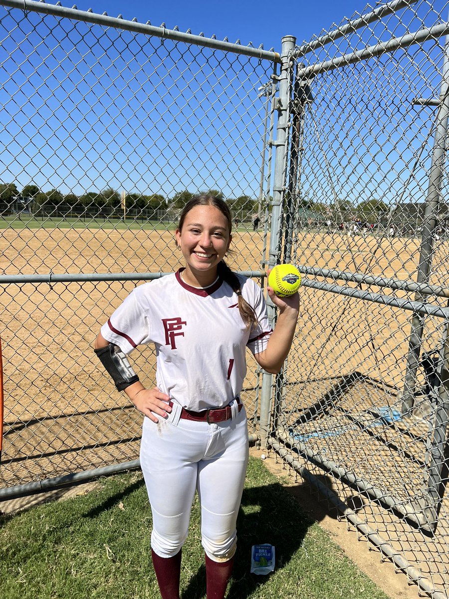 🚨💣 ALERT🚨 Brianna Warriner with a 3 run game winner in the last inning moving us in bracket! Let’s go!