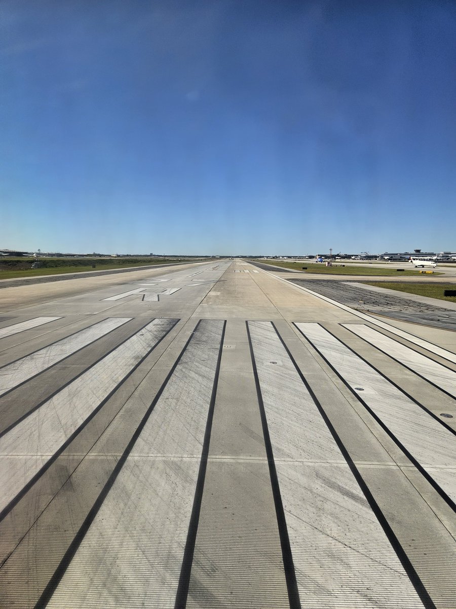 pinillacristina's tweet image. ✈️ ¿Qué más se puede pedir?
Hasta la próxima ATL.🖐🏻
🏢Una de mis ciudades favoritas: 🏟Tiene uno de los estadios que más me gusta.🥤El mundo de una exquisita soda.🛍🚶🏻‍♂️El aeropuerto más transitado.💺Una extraordinaria aerolínea donde siempre tienen buen servicio.
#Idratherbeflying