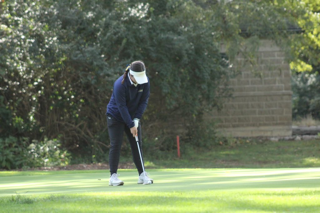 AveryGrenzebach's tweet photo. What a year for Father Mcgiveny Catholic HS Golf. This was our first year as a program making it to state and we finished 8th!! I started out the year by shooting a 104. At state I shot a 87!! #determinedtodevelop https://t.co/AR8mC3VBtm