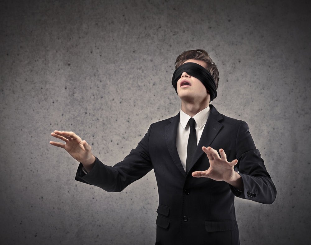 marinhos's tweet image. São muitos os cegos à minha volta, posso vê-los perfeitamente. 

There are many blind people around me, I can see them perfectly.

#blind #Cego #cegueira #Blindness