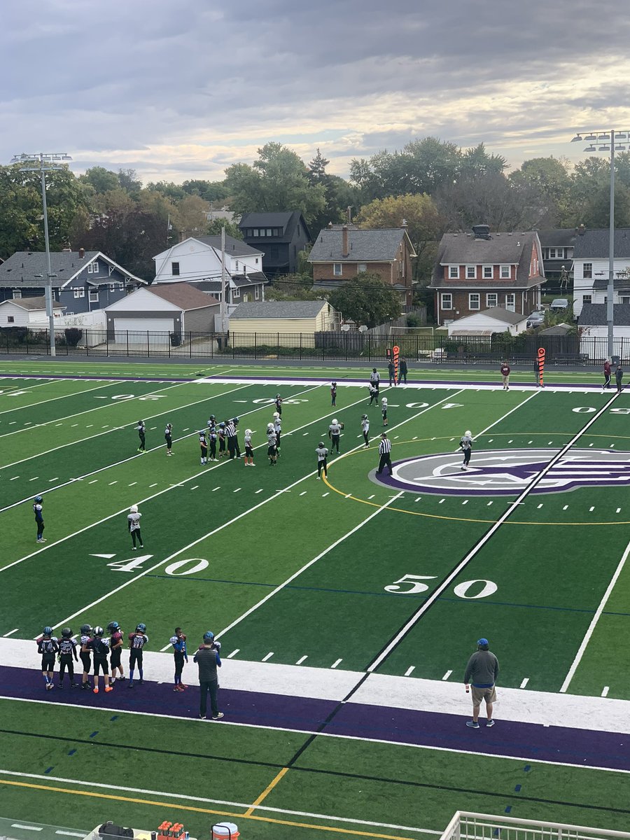 We enjoyed having the Bexley youth football team out at our practice last Wednesday and hosting their game this morning