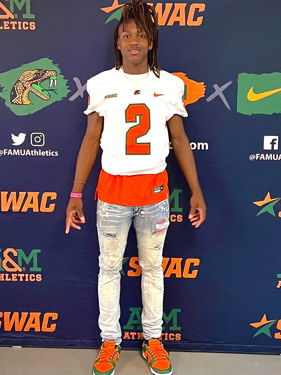 CortezTolbertII's tweet photo. 🎉🏈 Exciting news! I'm thrilled to announce that I received my first college football offer! Thanks Florida A&amp;M University!
What a Blessing💚
@Coach2Bless 
@HCWillieSimmons 
@Coach_MikeVick 
@RecruitPelhamFB 
@PelhamPantherFB 
@HallTechSports1 
@RRU18878187 
@CoachL__ https://t.co/86xk6n9Kft
