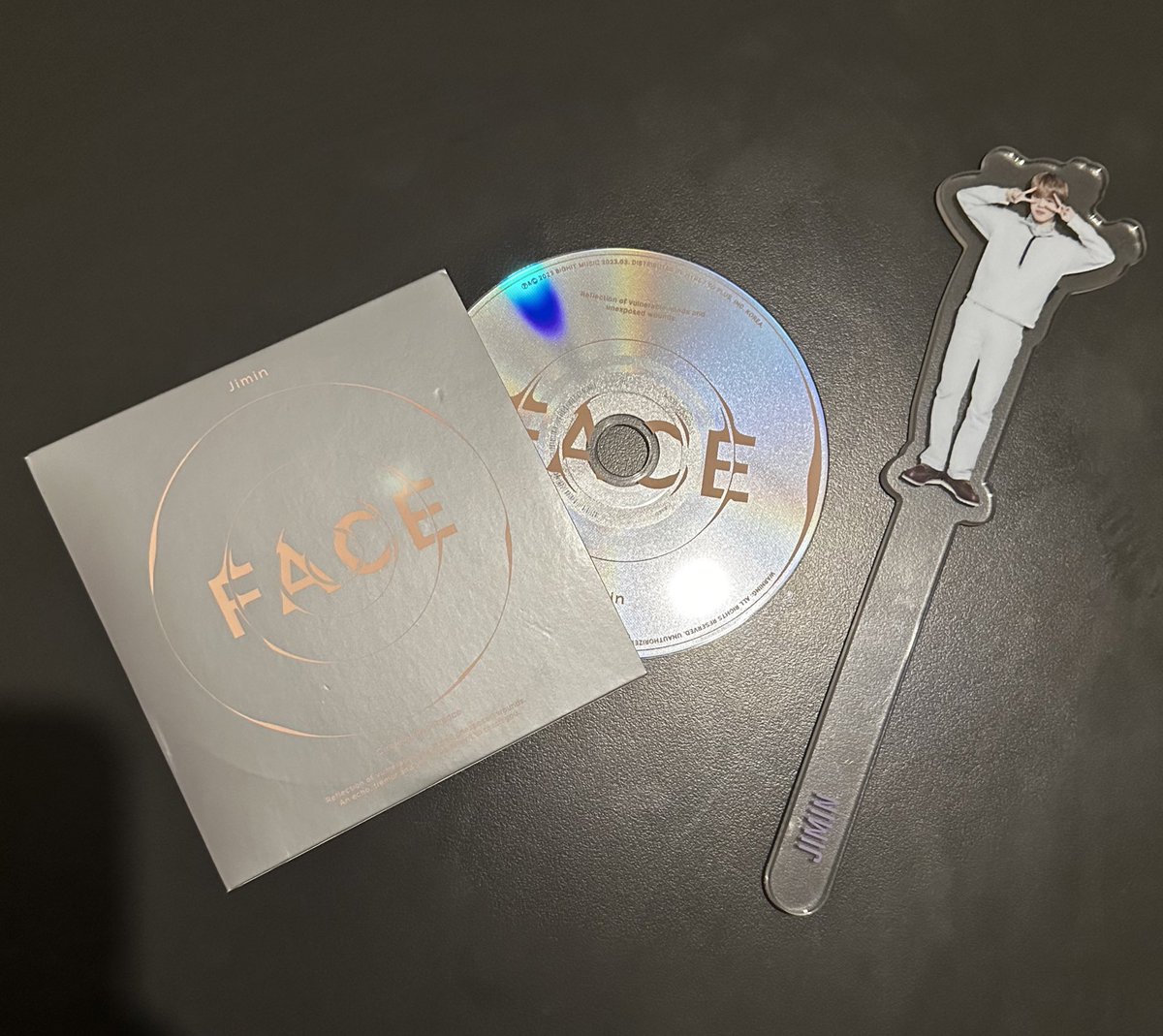 yoongisluvsel's tweet photo. merhaba🧚🏻
küçücük bir çekilişle karşınızdayım🙇🏻‍♀️face cd ve jimin akrilik standı aranızdan birisine hediye etmek istiyorum🩷
yapmanız gereken beni takip edip rt atmak🧸
iyi şanslar🎉🎉 https://t.co/iJCA830FBz