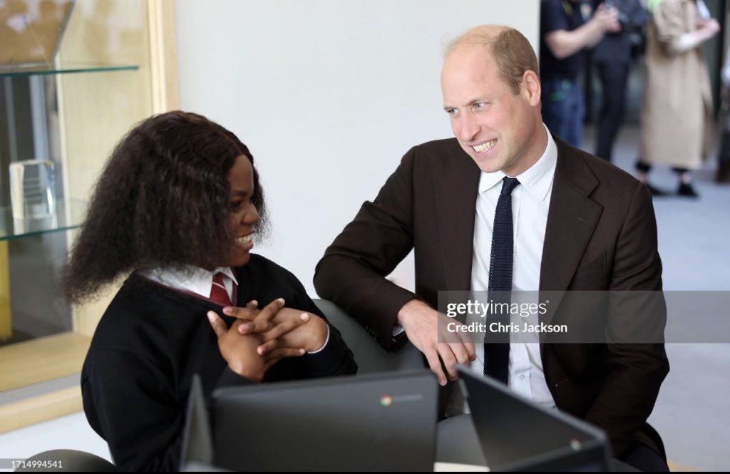 letubana's tweet photo. @GinnyMYee @MeghansMole Like this? 👇
#PrinceWilliam
#HighPopularity #Tour
#RoyalPropaganda
#BlackHistoryMonth2023 https://t.co/fU65HaPr12