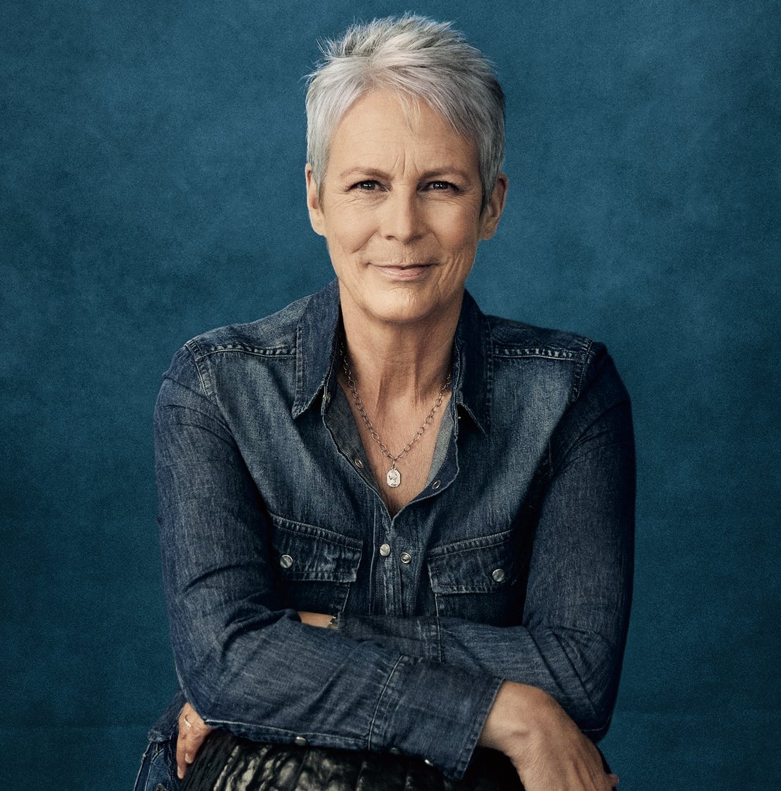 PopBase's tweet image. Jamie Lee Curtis makes post in support of Israel with photo of Palestinian children, as specified by the photographer herself.