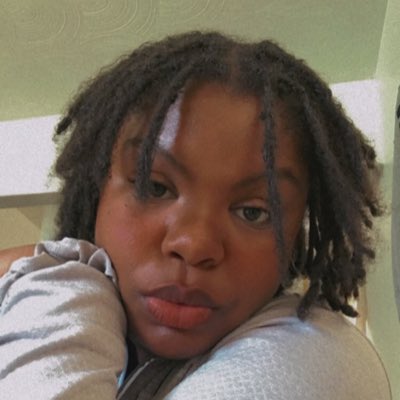 Adriennevera's tweet photo. #NewProfilePic https://t.co/S1vJ5Seaw2