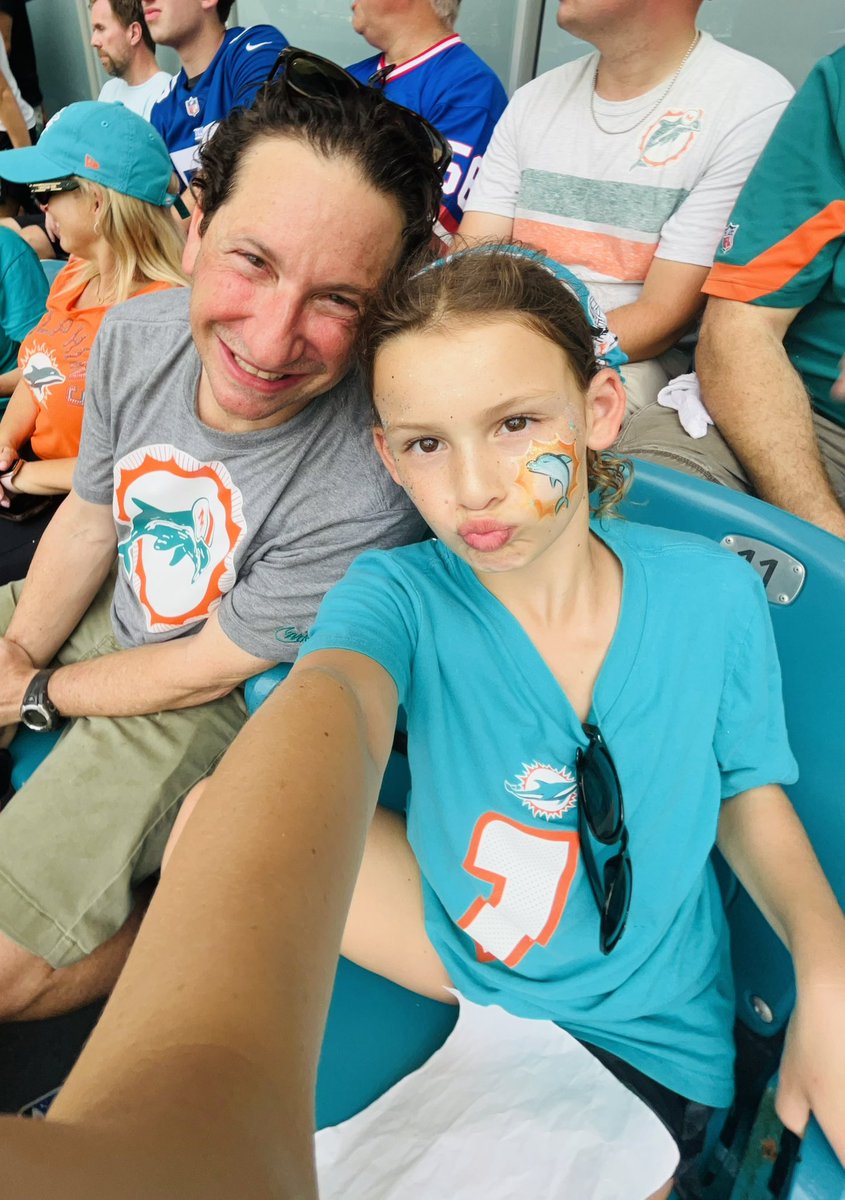 Lauren Cantor tweet media