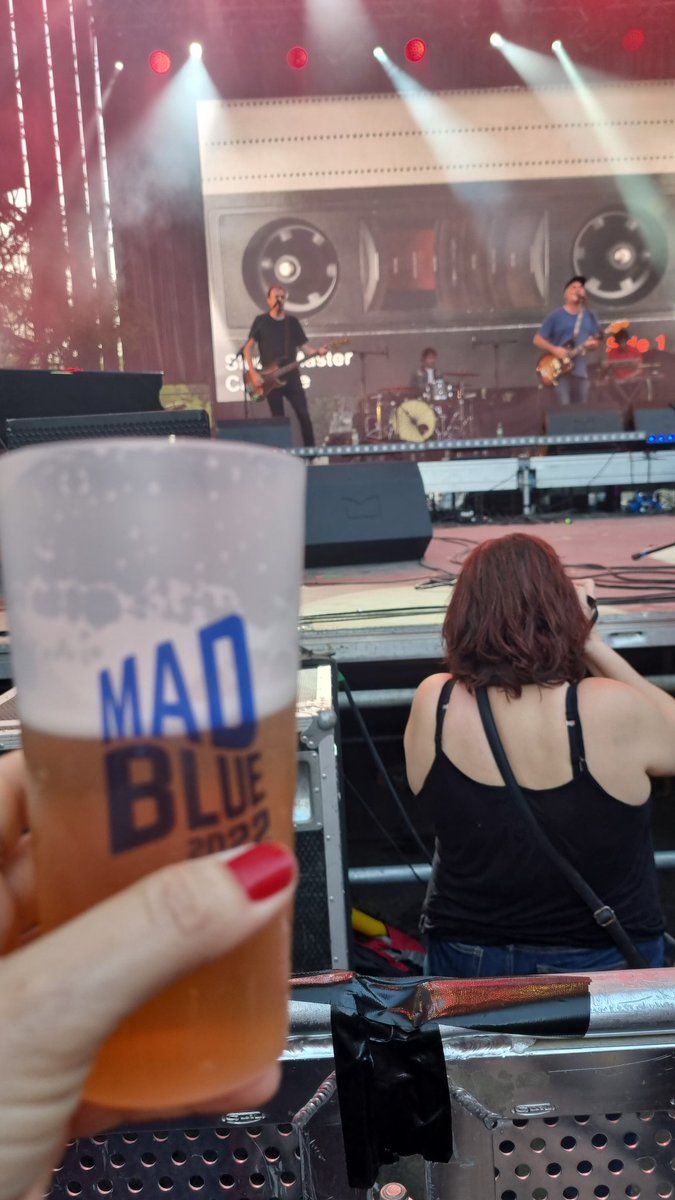 barbaraglezama's tweet photo. #madblue https://t.co/EKl6mvFvz2