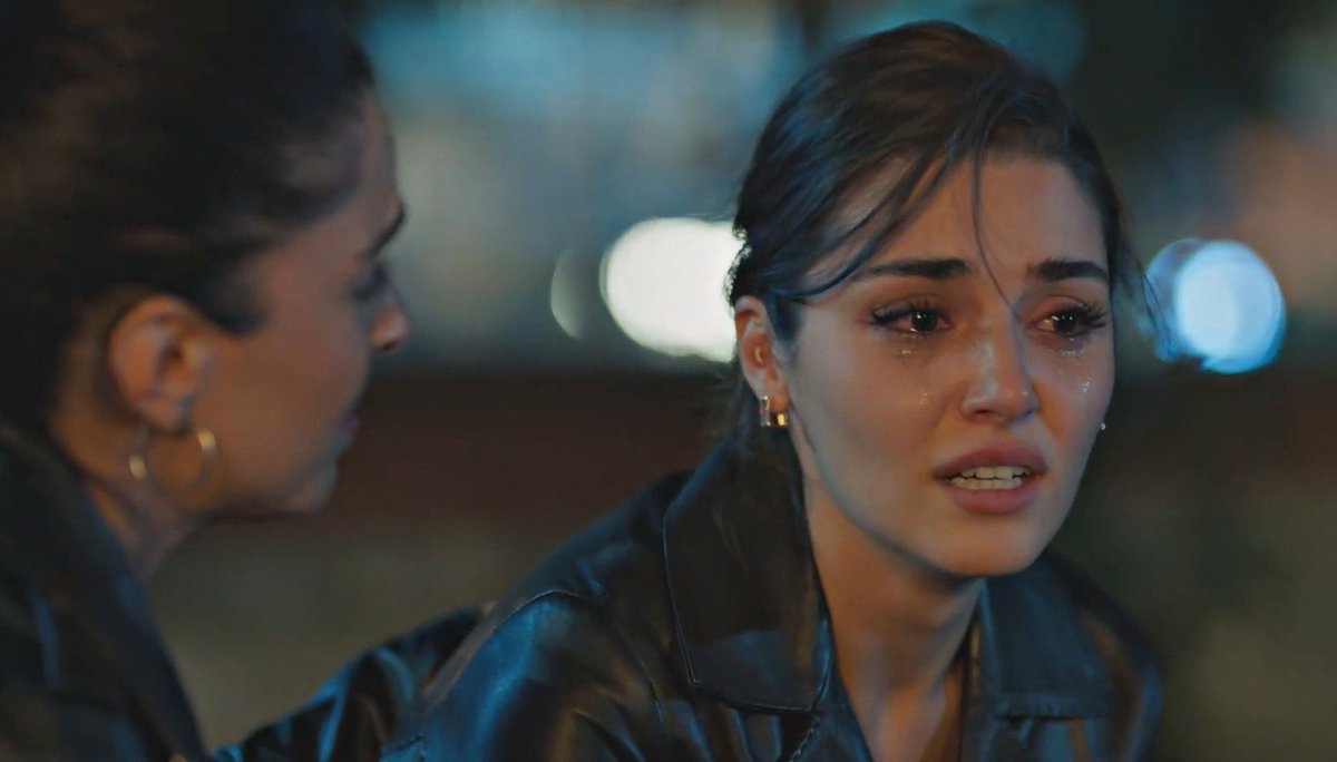 gece_Dani's tweet photo. #HandeErçel as Best Actress for 2023  #PanteneAltınKelebek for #Bambaşkabiri https://t.co/AP5CB7ubCk