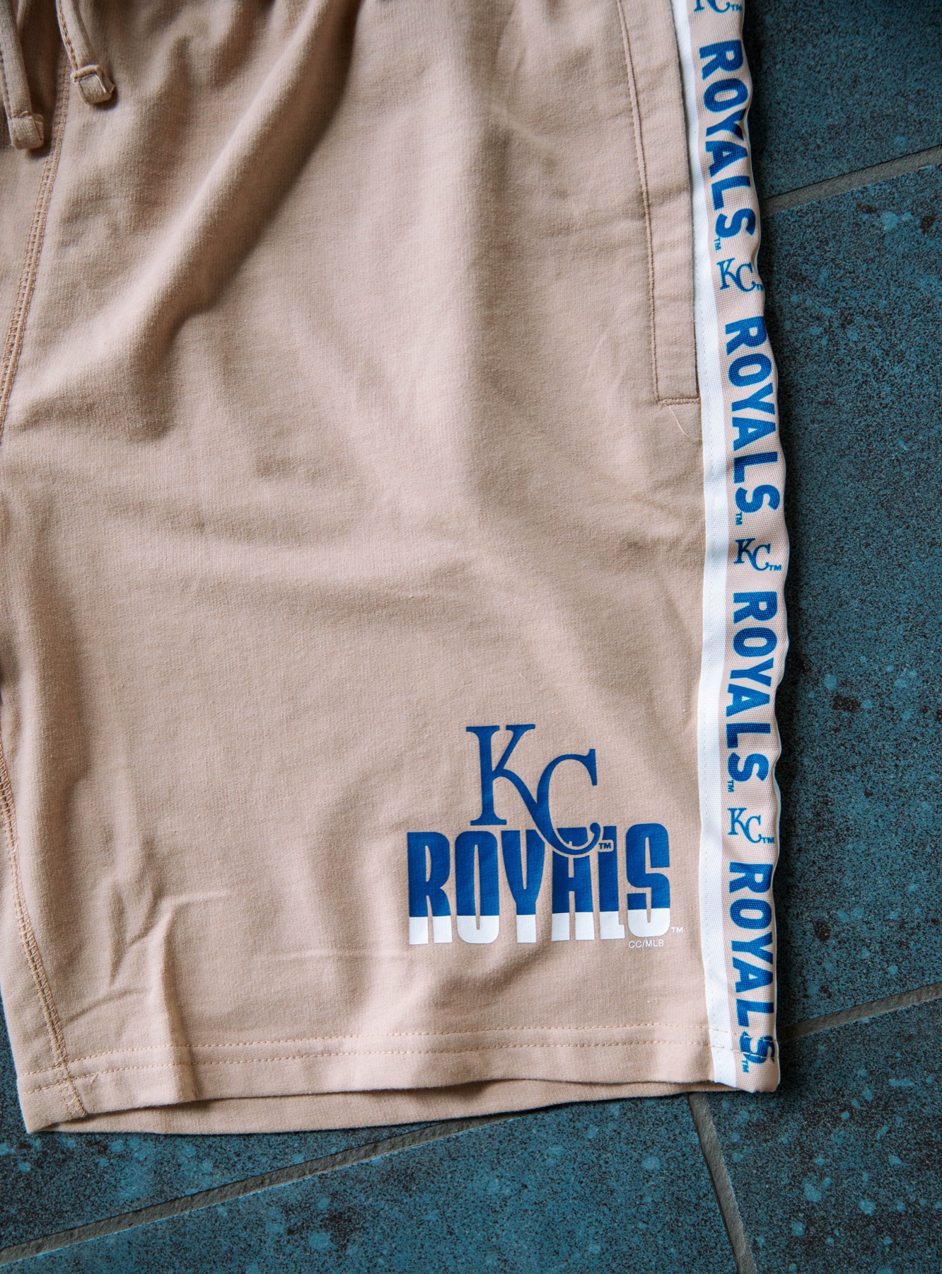 Kauffman Stadium store braces for rush of Royals fans