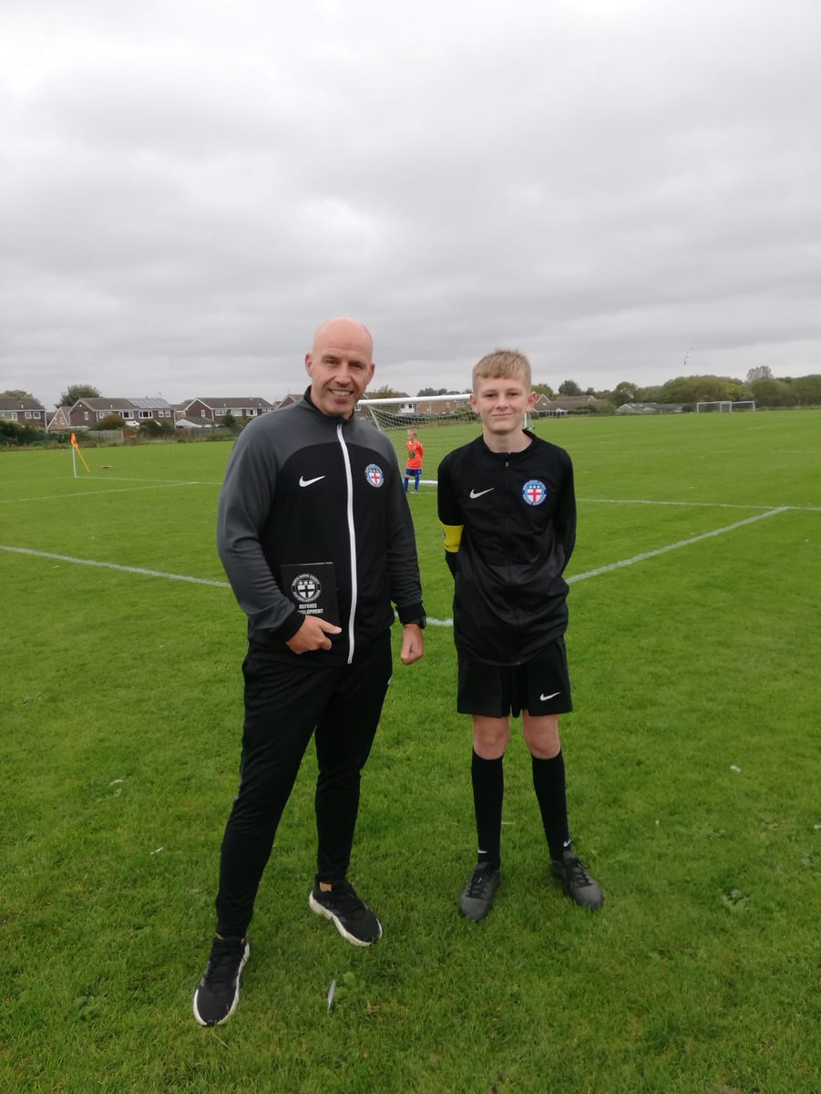 NorthRidingFA's tweet photo. Great to see lots of our new trainee referees out refereeing in local grassroots games across the weekend 🙌

As always, our amazing volunteer Referee Development Team providing support, encouragement and guidance ❤️

1/2 https://t.co/DNeCCfSpi2