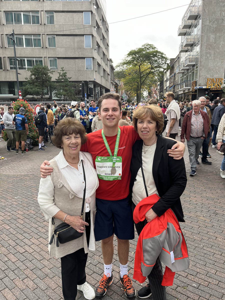Heerlijk die marathon in Eindhoven!  Estafette in de benen 🏃‍♂️
