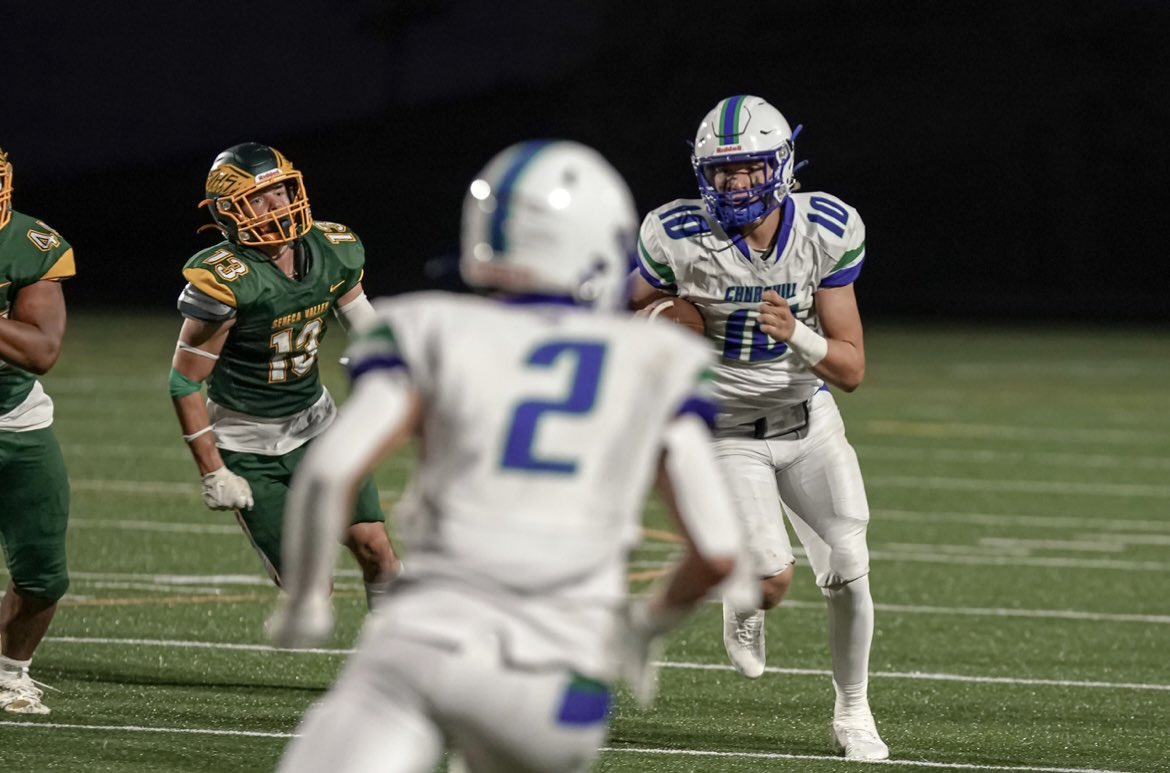 Check out my mid-season film.
hudl.com/v/2M3TeK