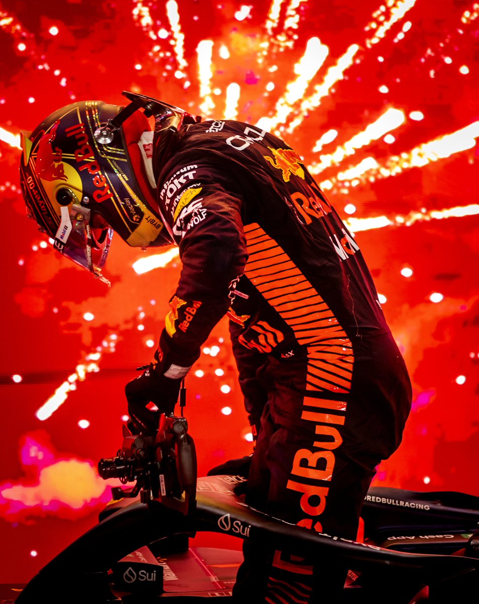 F1's tweet photo. Max lit up the weekend 🤩

#QatarGP @redbullracing https://t.co/hFMd4ALorx