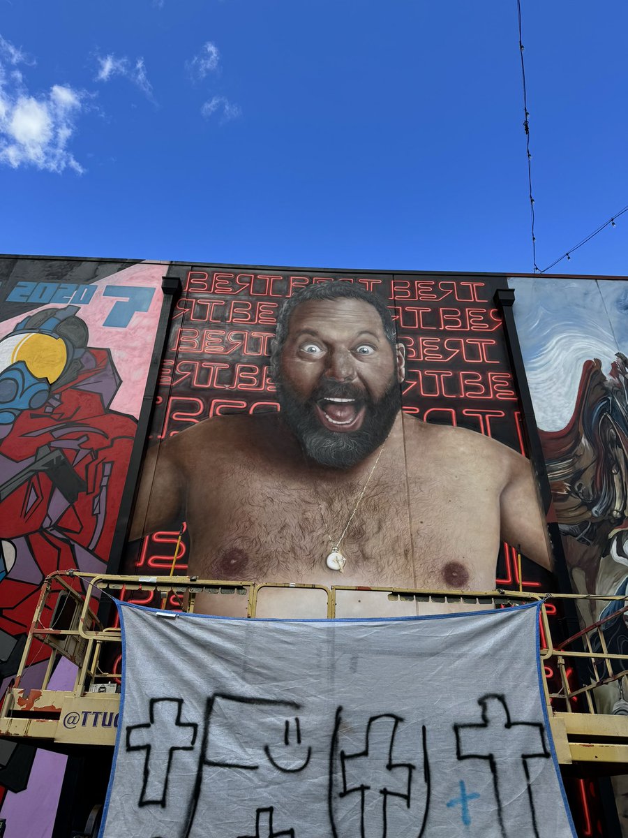 markobx's tweet photo. @bertkreischer you are everywhere, even Greensboro NC! https://t.co/SQmxK2XyGz