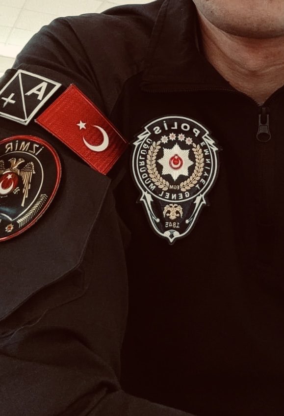 haticesari45's tweet photo. Yüksek yerlerde açan çiçeğim 🇹🇷♥️ https://t.co/zEEkd0naYW