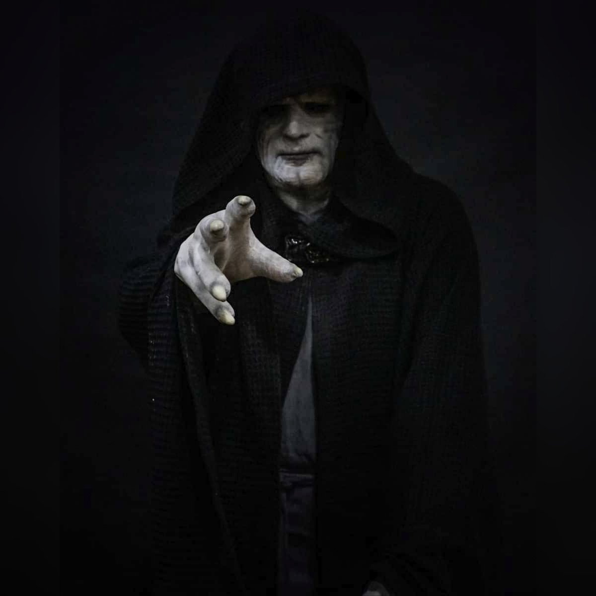 shane_murphy's tweet photo. Another amazing image of my Palpatine taken by #allsortsofphotography last weekend in Drogheda
#SL18170 #501stIreland @501stIreland @501stSithLords #Palpatine #DarthSidious #MiniCon https://t.co/as0g9oFjVb