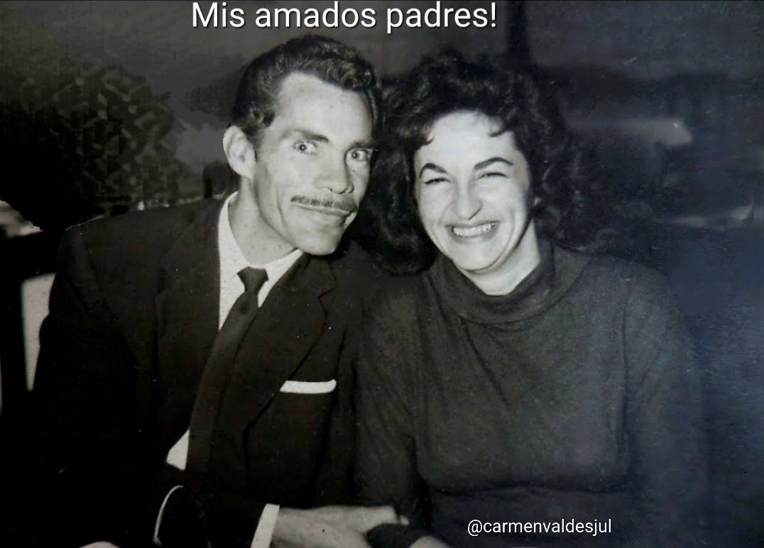CarmenValdesJul's tweet image. Mis amados padres aproximadamente 1956 en pleno romance jovencitos, hermosos y felices! Mi padre tomando el brazo de mi madre bella y el todo un catrín! Recuerdos maravillosos que les comparto amigos!
#donramón #rondamón #monchito #chavodel8 #Chapulin #Chespirito #cinemexicano