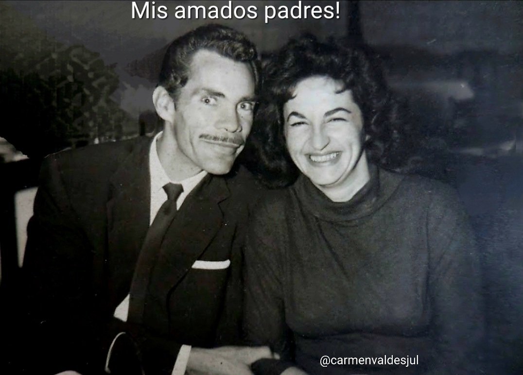 Mis amados padres aproximadamente 1956 en pleno romance jovencitos, hermosos y felices! Mi padre tomando el brazo de mi madre bella y el todo un catrín! Recuerdos maravillosos que les comparto amigos! #donramón #rondamón #monchito #chavodel8 #Chapulin #Chespirito #cinemexicano