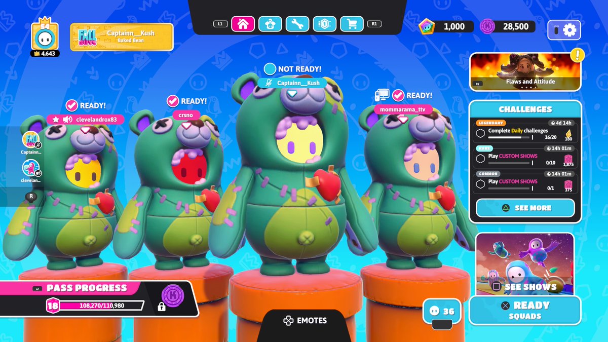 iboogers's tweet photo. Definitely my new favorite costume. W/ @Clevelandrox @pippinthepommie #fallguys #fallguysgame #Newfallguys https://t.co/ldZrXB1bt5