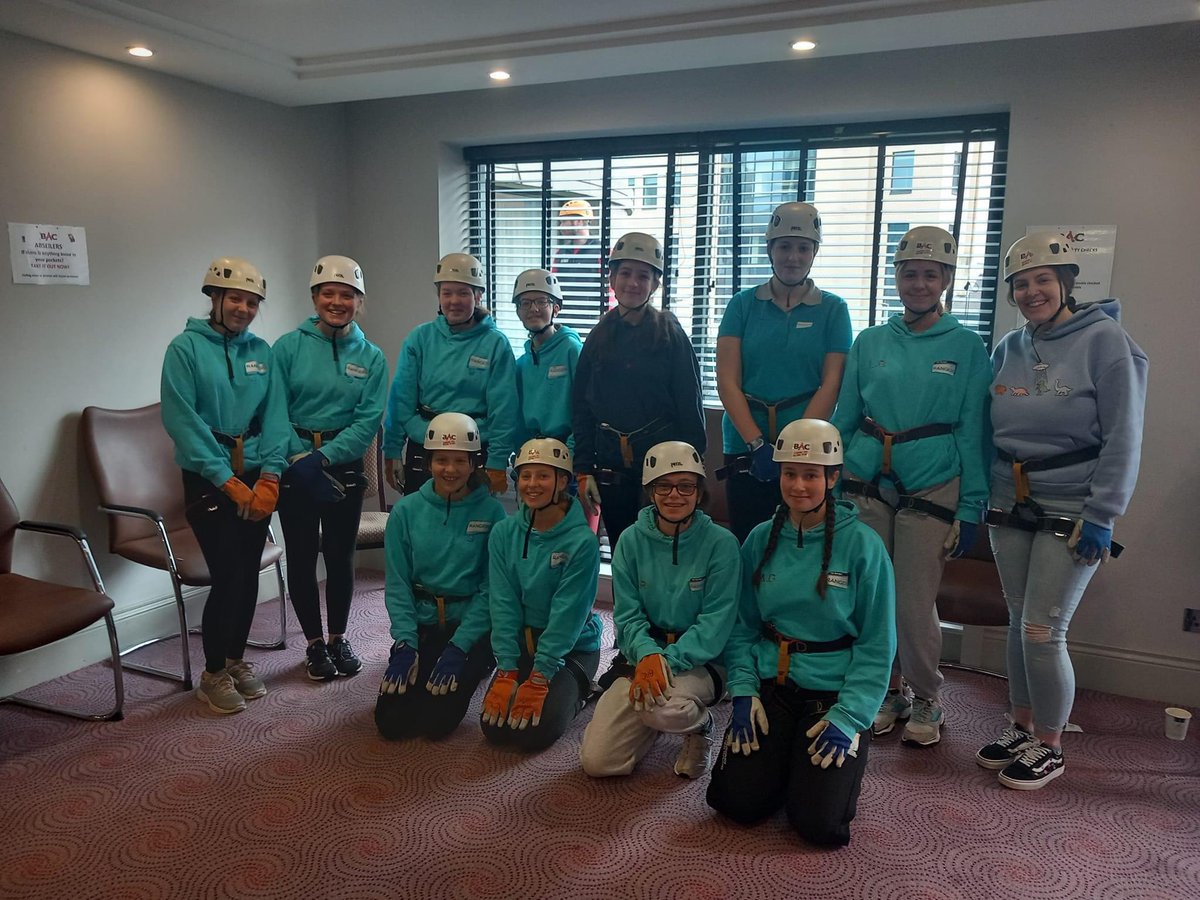 7thRangers's tweet photo. 4 of our Rangers along with Holywood Rangers scaled the heights of the Europa Hotel today for a fundraising abseil and they made it look SO easy!! Amazing job girls! 👏🏼💪🏼🧗🏼‍♀️💙 @HastingsHotels @ggulster https://t.co/epmxa5qTOt