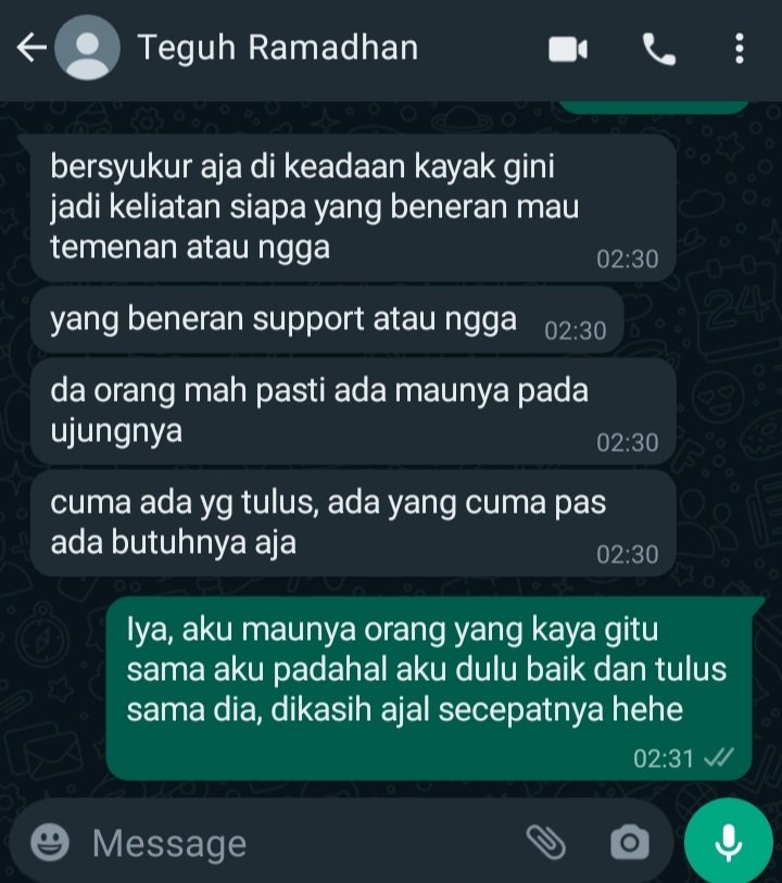 Kadang chat abu ini jadi chat ijo nya, besok-besok kebalik. Gitu aja siklus hidup kita🤣