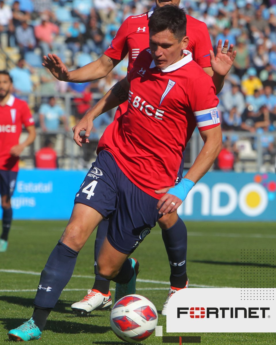 Cruzados's tweet photo. Déjandolo todo por el triunfo ✊

Ante O'Higgins, #LosCruzados fueron sólidos y dejaron el arco en cero para ser #LaDefensaMasFuerte 💪

Vamos Católica, ¡todos juntos por más! ⚪🔵

@FortinetLATAM 🛡️ #FortinetLATAM https://t.co/t8fica2oQb